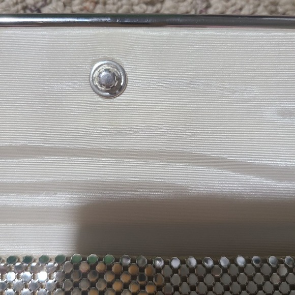 Vintage Whiting & Davis Silver Mesh Envelope Snap Closure Clutch Handbag - Picture 5 of 16